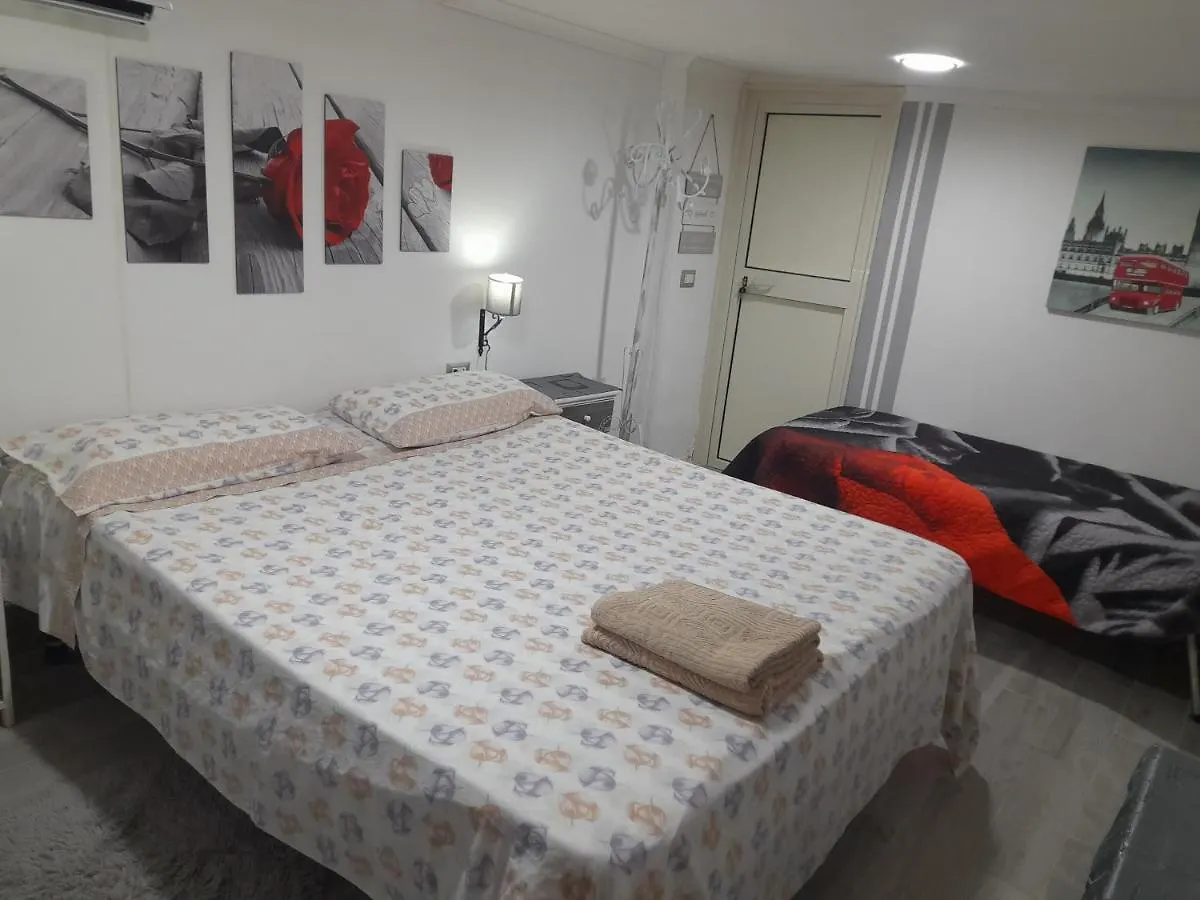 Affittacamere Hotel La Dependance di Marcello Napoli Italia